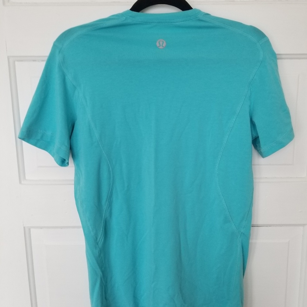 Men's Small Lulu top